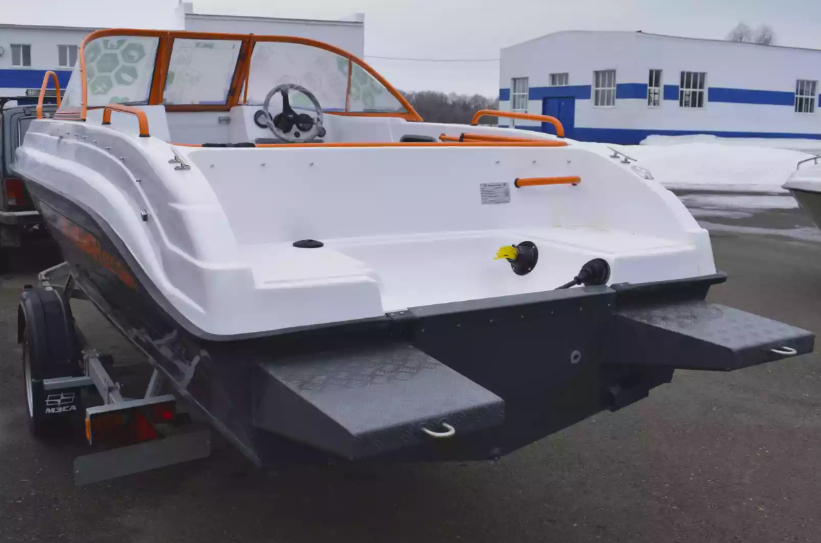 Комбинированный катер Neman-500 Open в Димитровграде Комбинированный катер Neman-500 Open в Димитровграде