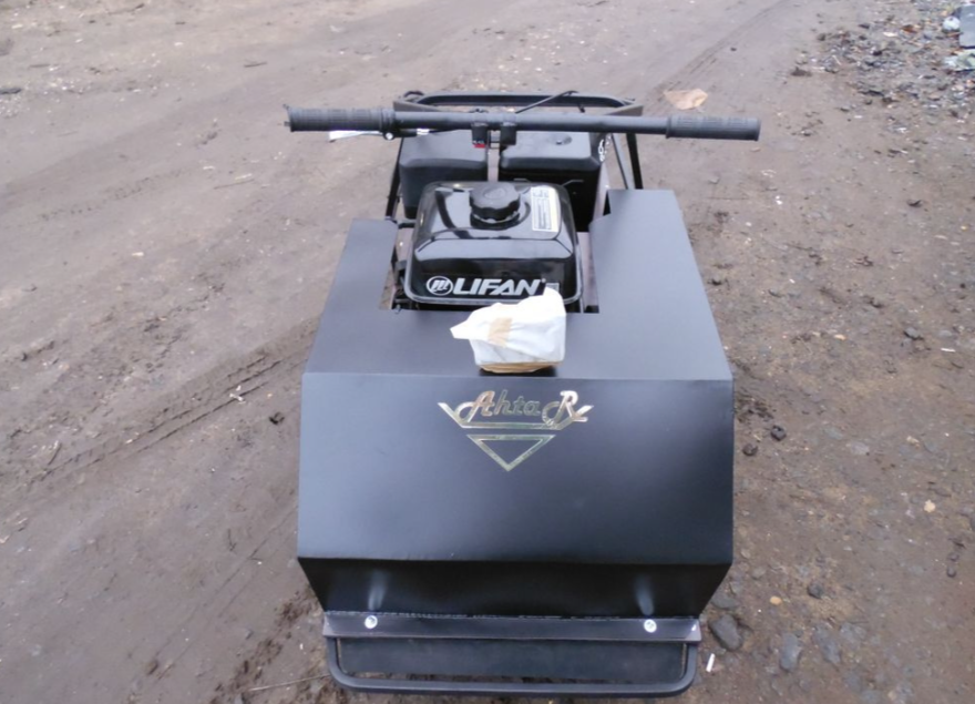 Мотобуксировщик AhtaR Зима 15 л/с с вариатором в Димитровграде Мотобуксировщик AhtaR Зима 15 л/с с вариатором в Димитровграде