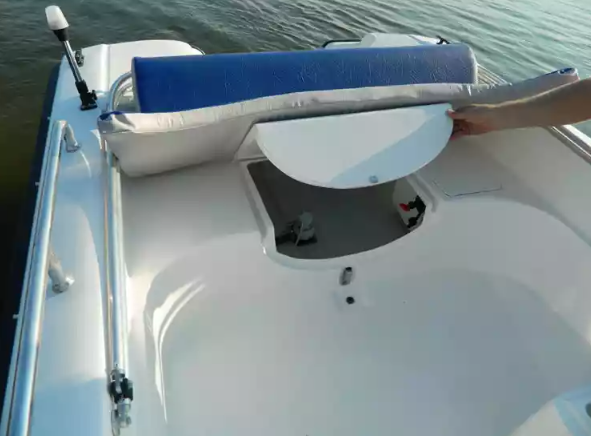 Стеклопластиковый катер Wyatboat-430 M (тримаран) в Димитровграде Стеклопластиковый катер Wyatboat-430 M (тримаран) в Димитровграде