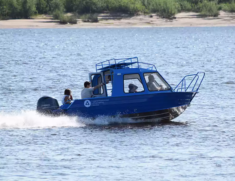 Алюминиевый катер Неман-500 (закрытая рубка) в Димитровграде Алюминиевый катер Неман-500 (закрытая рубка) в Димитровграде