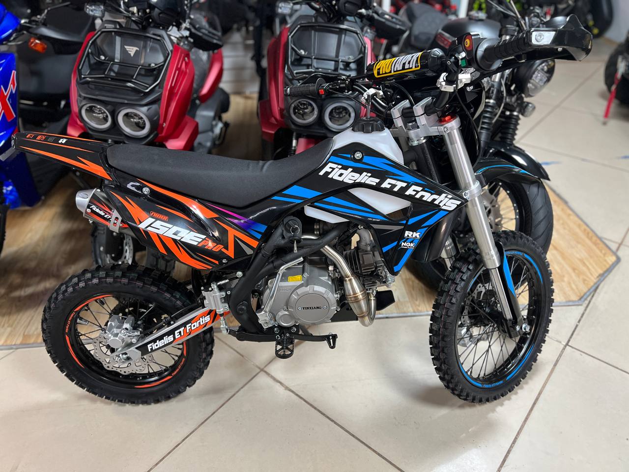 Мотоцикл (питбайк) PROMAX FIDET (ФАЙДЕТ) 190E PRO 17/14 в Димитровграде Мотоцикл (питбайк) PROMAX FIDET (ФАЙДЕТ) 190E PRO 17/14 в Димитровграде