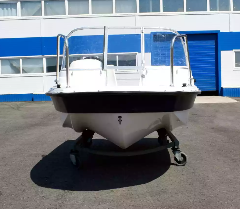 Стеклопластиковый катер Wyatboat-430 DC (тримаран) в Димитровграде Стеклопластиковый катер Wyatboat-430 DC (тримаран) в Димитровграде