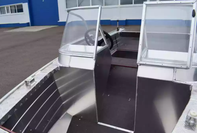 Алюминиевый катер Wyatboat-390 DCM Увеличенный борт в Димитровграде Алюминиевый катер Wyatboat-390 DCM Увеличенный борт в Димитровграде