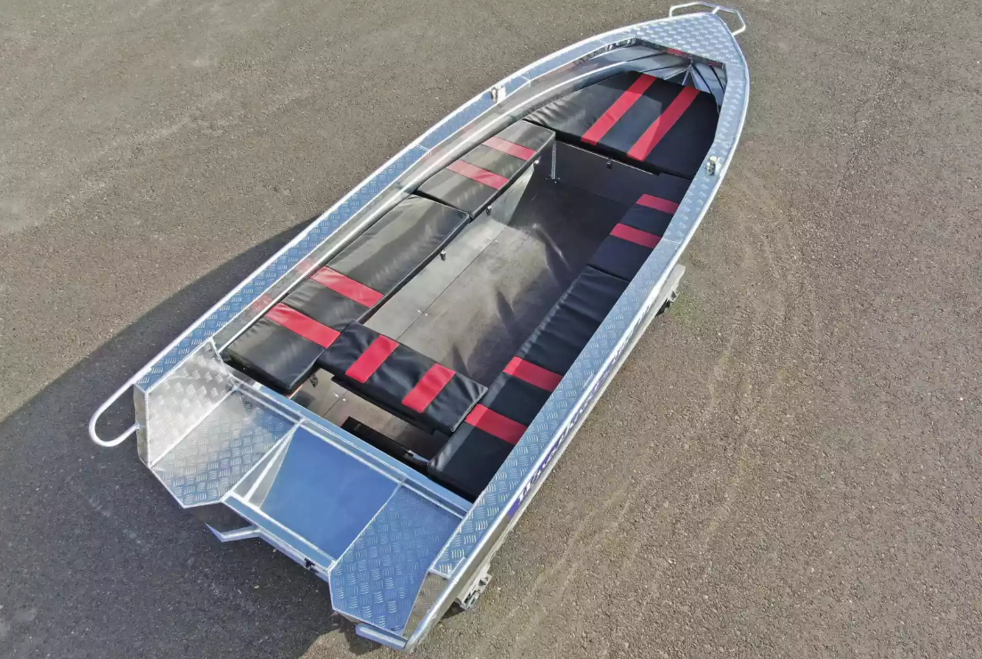 Алюминиевая лодка Wyatboat-390РМ увеличенный борт в Димитровграде Алюминиевая лодка Wyatboat-390РМ увеличенный борт в Димитровграде