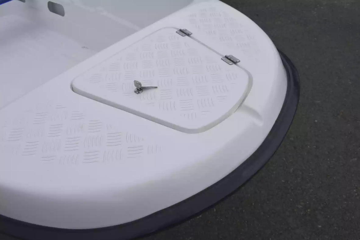 Стеклопластиковая лодка Пингвин New (тримаран) в Димитровграде