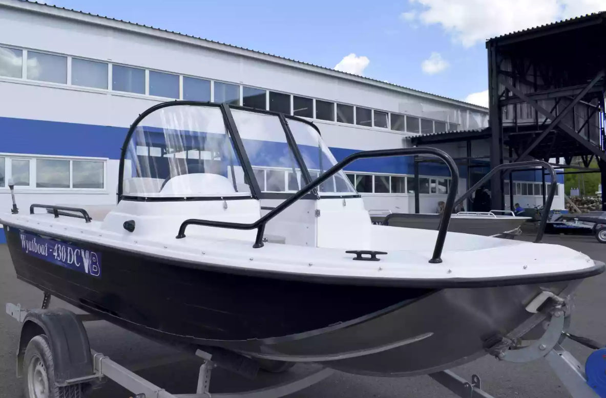 Комбинированный катер Wyatboat-430 DC в Димитровграде Комбинированный катер Wyatboat-430 DC в Димитровграде
