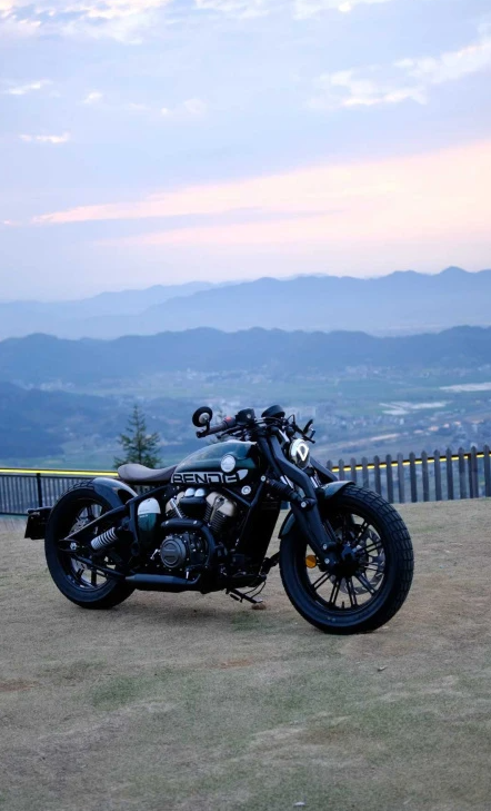 Мотоцикл Benda Napoleon 250 в Димитровграде Мотоцикл Benda Napoleon 250 в Димитровграде