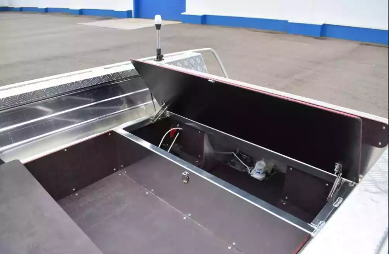 Алюминиевый катер Wyatboat-390 DCM Увеличенный борт в Димитровграде Алюминиевый катер Wyatboat-390 DCM Увеличенный борт в Димитровграде