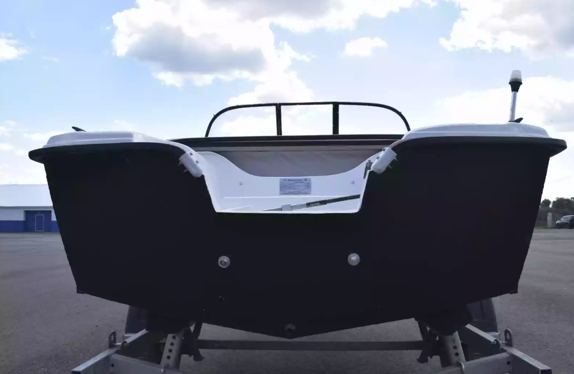 Комбинированный катер Wyatboat-430 DC в Димитровграде Комбинированный катер Wyatboat-430 DC в Димитровграде