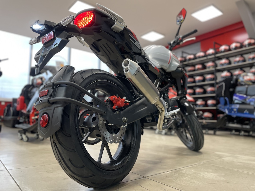 Мопед PROMAX CB150R (49) в Димитровграде Мопед PROMAX CB150R (49) в Димитровграде