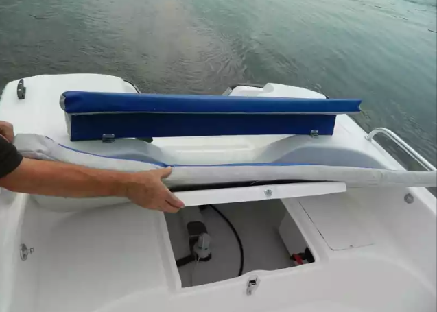 Стеклопластиковый катер Wyatboat-430 DCM (тримаран) в Димитровграде Стеклопластиковый катер Wyatboat-430 DCM (тримаран) в Димитровграде