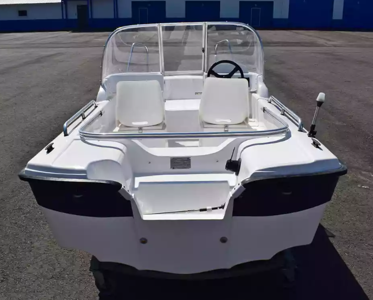 Стеклопластиковый катер Wyatboat-430 DC (тримаран) в Димитровграде Стеклопластиковый катер Wyatboat-430 DC (тримаран) в Димитровграде