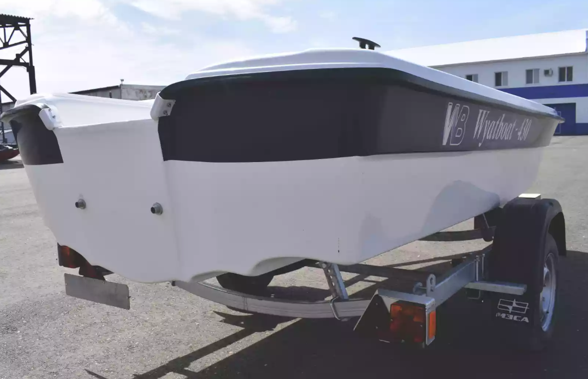 Стеклопластиковая лодка Wyatboat 430 тримаран в Димитровграде Стеклопластиковая лодка Wyatboat 430 тримаран в Димитровграде
