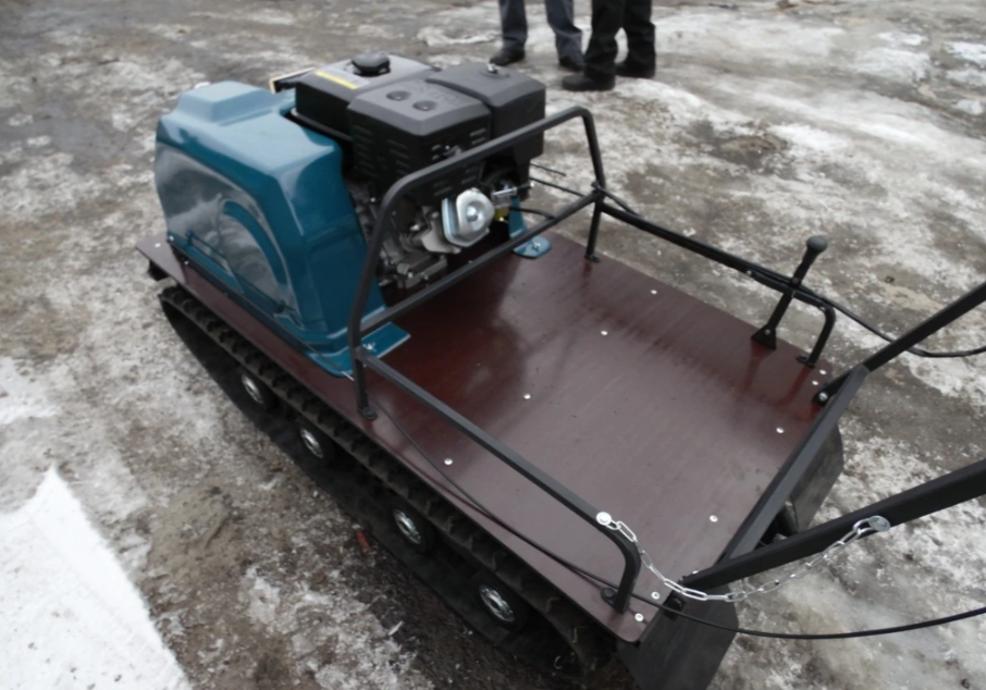 Мотобуксировщик AhtaR LR13 с реверс-вариатором Буран (задний ход) в Димитровграде Мотобуксировщик AhtaR LR13 с реверс-вариатором Буран (задний ход) в Димитровграде