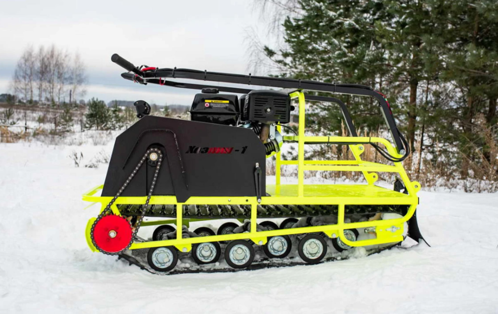 Мотобуксировщик Бурлак ХОЗЯИН-1 (капот металл) в Димитровграде Мотобуксировщик Бурлак ХОЗЯИН-1 (капот металл) в Димитровграде