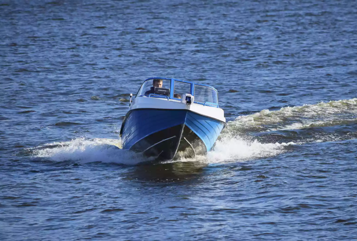 Комбинированный катер Neman-450 Open в Димитровграде Комбинированный катер Neman-450 Open в Димитровграде