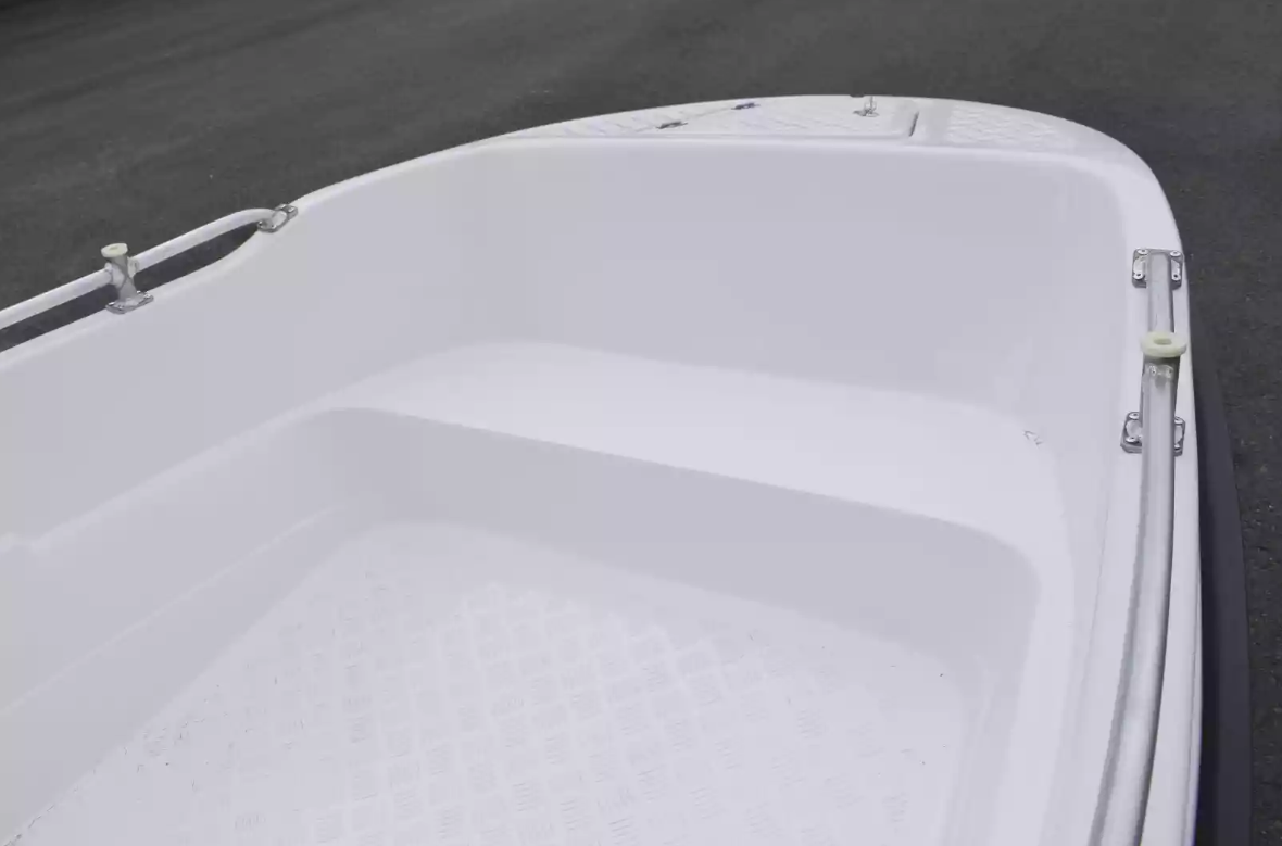 Стеклопластиковая лодка Пингвин New (тримаран) в Димитровграде