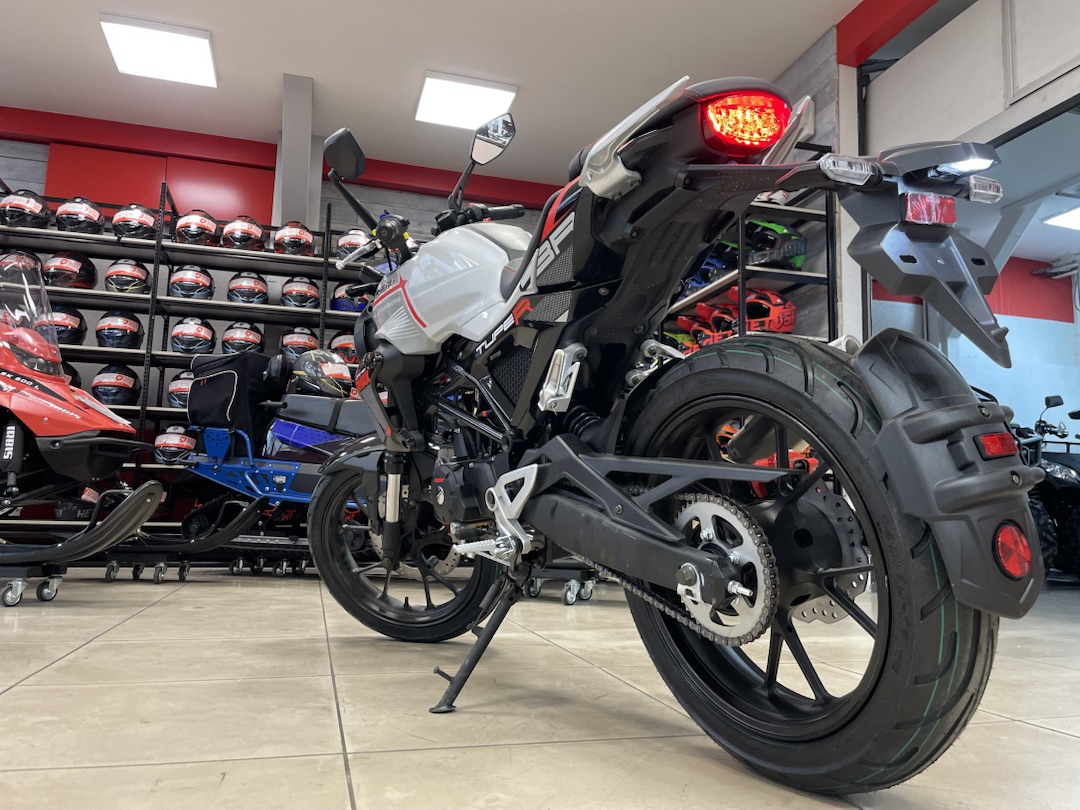 Мопед PROMAX CB150R (49) в Димитровграде Мопед PROMAX CB150R (49) в Димитровграде