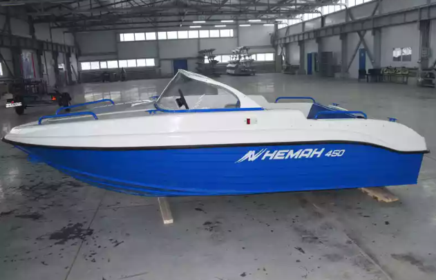 Комбинированный катер Neman-450 в Димитровграде Комбинированный катер Neman-450 в Димитровграде