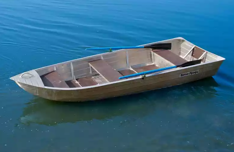Алюминиевая лодка Вятка-Профи 37 в Димитровграде Алюминиевая лодка Вятка-Профи 37 в Димитровграде