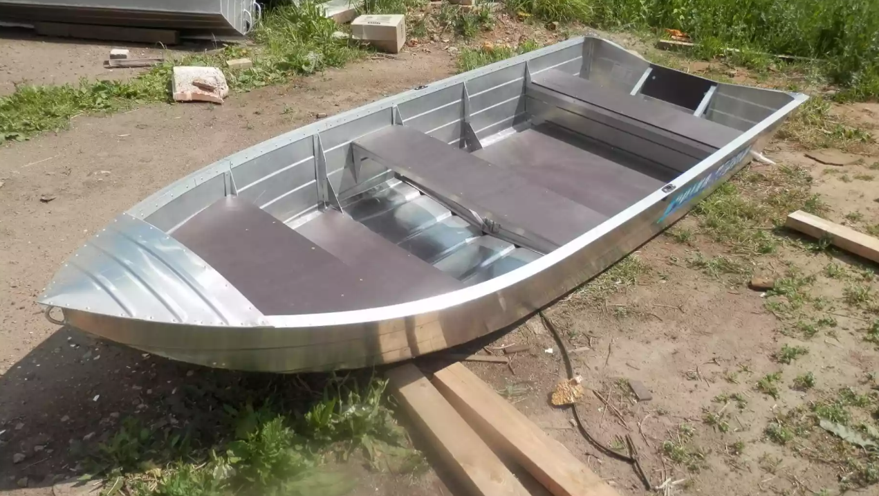 Алюминиевая лодка Вятка-Профи 32 в Димитровграде Алюминиевая лодка Вятка-Профи 32 в Димитровграде