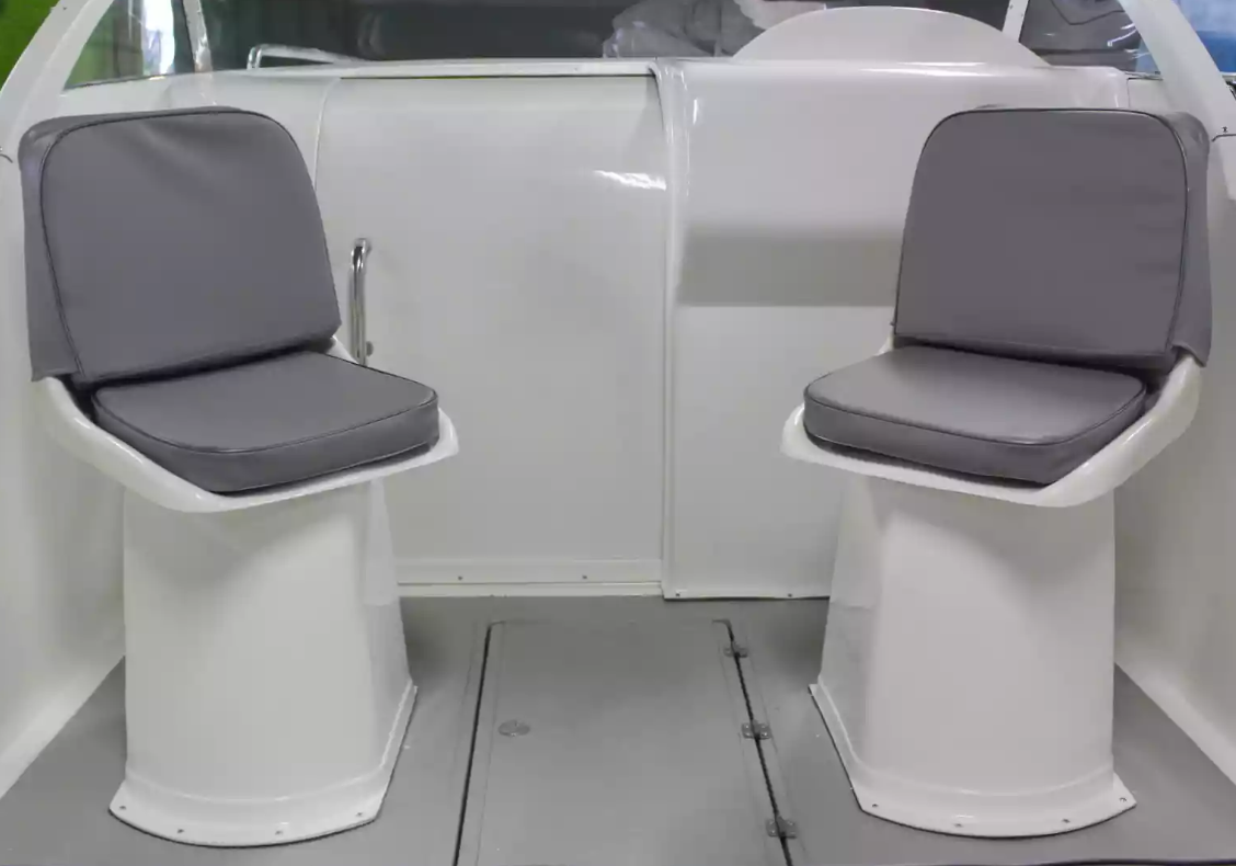 Стеклопластиковый катер Neman-550 с каютой в Димитровграде Стеклопластиковый катер Neman-550 с каютой в Димитровграде