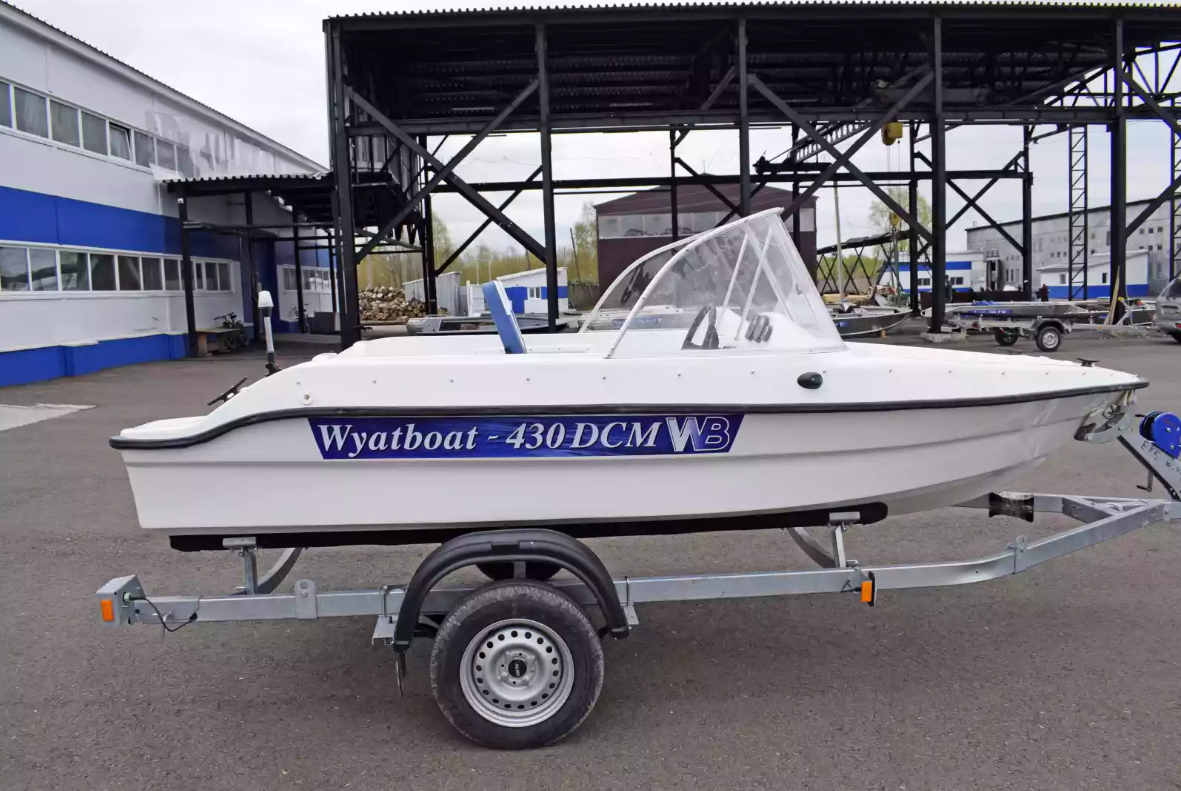 Стеклопластиковый катер Wyatboat-430DCМ (килевая) в Димитровграде Стеклопластиковый катер Wyatboat-430DCМ (килевая) в Димитровграде