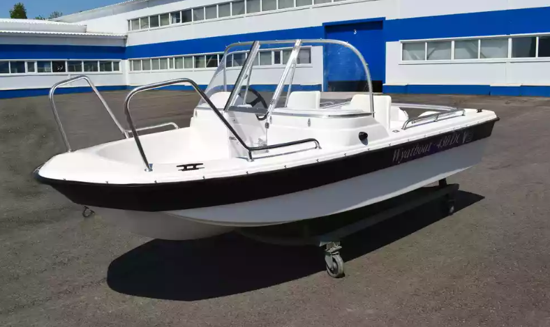 Стеклопластиковый катер Wyatboat-430 DC (тримаран) в Димитровграде Стеклопластиковый катер Wyatboat-430 DC (тримаран) в Димитровграде