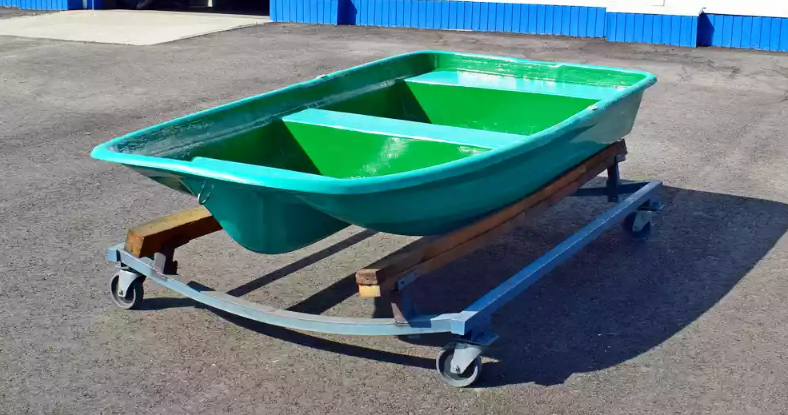 Стеклопластиковая лодка Старт (тримаран) в Димитровграде Стеклопластиковая лодка Старт (тримаран) в Димитровграде