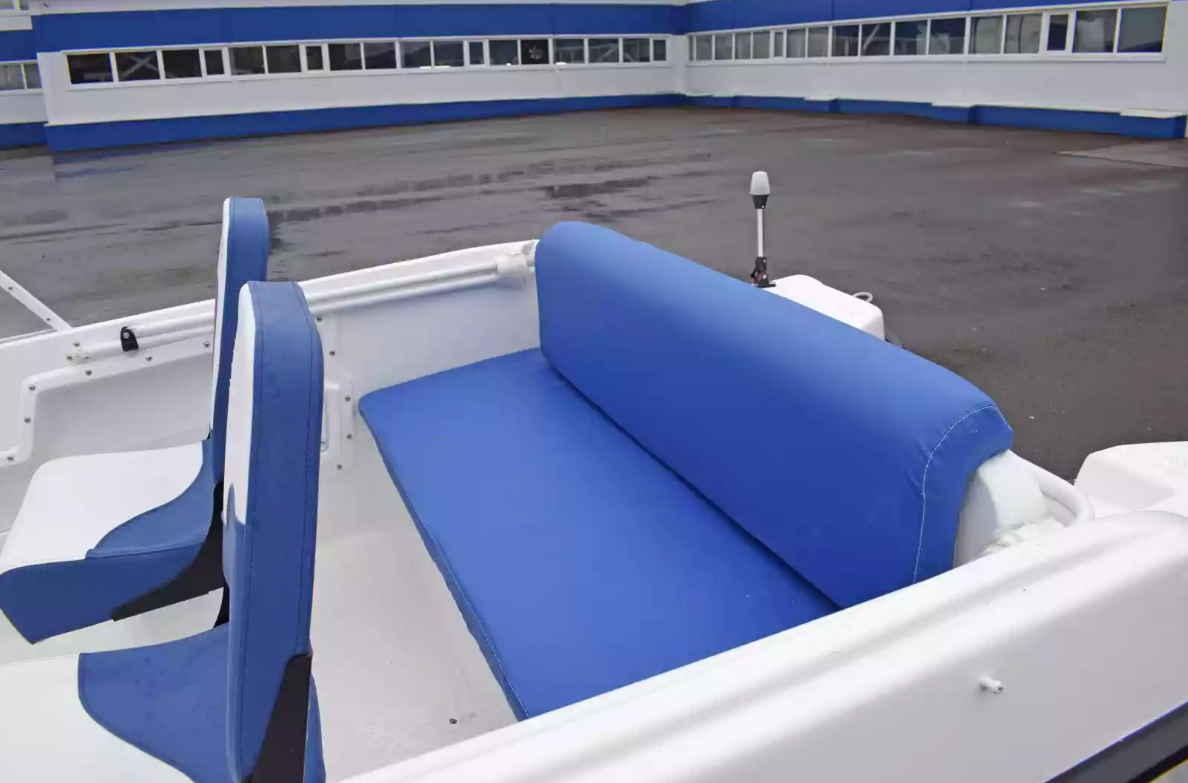 Стеклопластиковый катер Wyatboat-430DCМ (килевая) в Димитровграде Стеклопластиковый катер Wyatboat-430DCМ (килевая) в Димитровграде