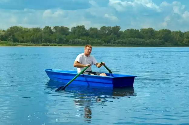 Стеклопластиковая лодка Малютка в Димитровграде Стеклопластиковая лодка Малютка в Димитровграде