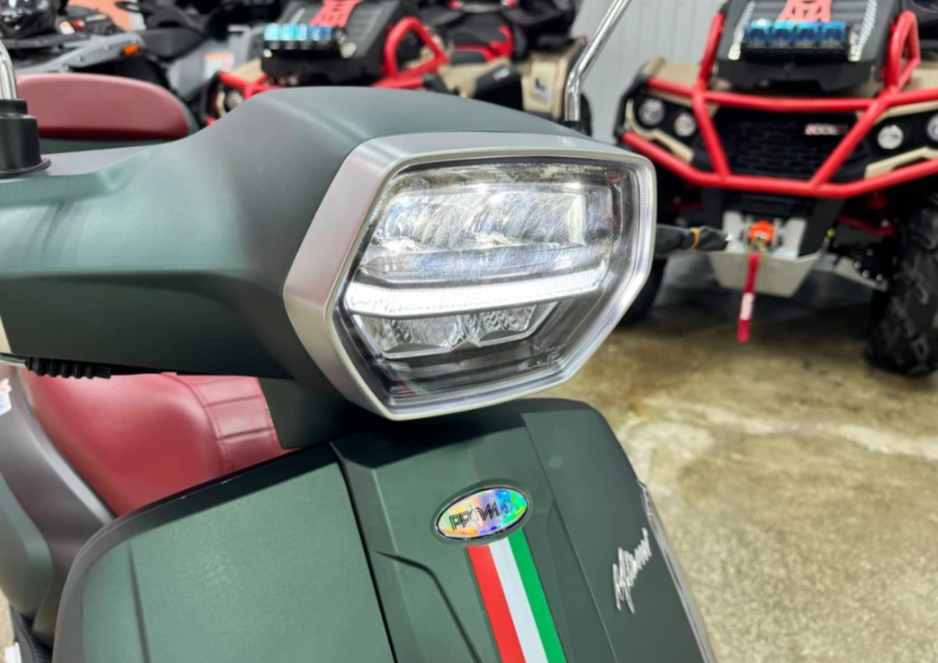 Скутер PROMAX Miami 240 (49) в Димитровграде Скутер PROMAX Miami 240 (49) в Димитровграде