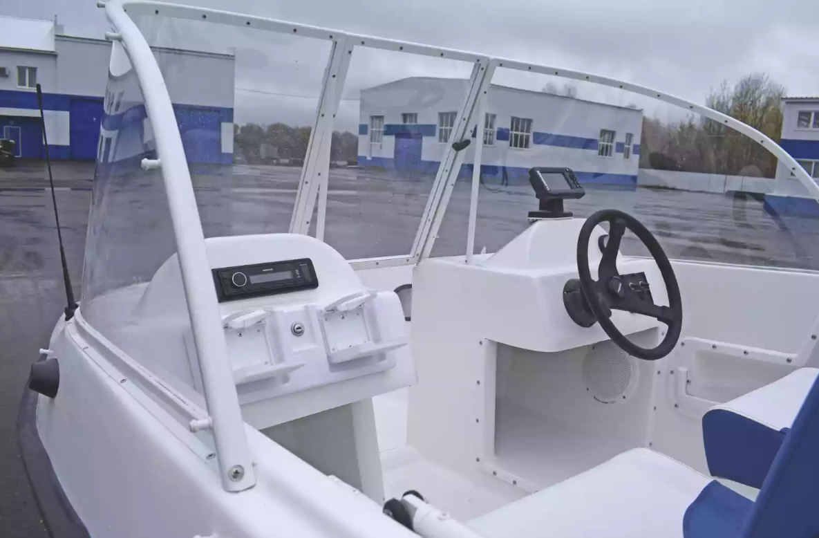 Стеклопластиковый катер Wyatboat-430DCМ (килевая) в Димитровграде Стеклопластиковый катер Wyatboat-430DCМ (килевая) в Димитровграде