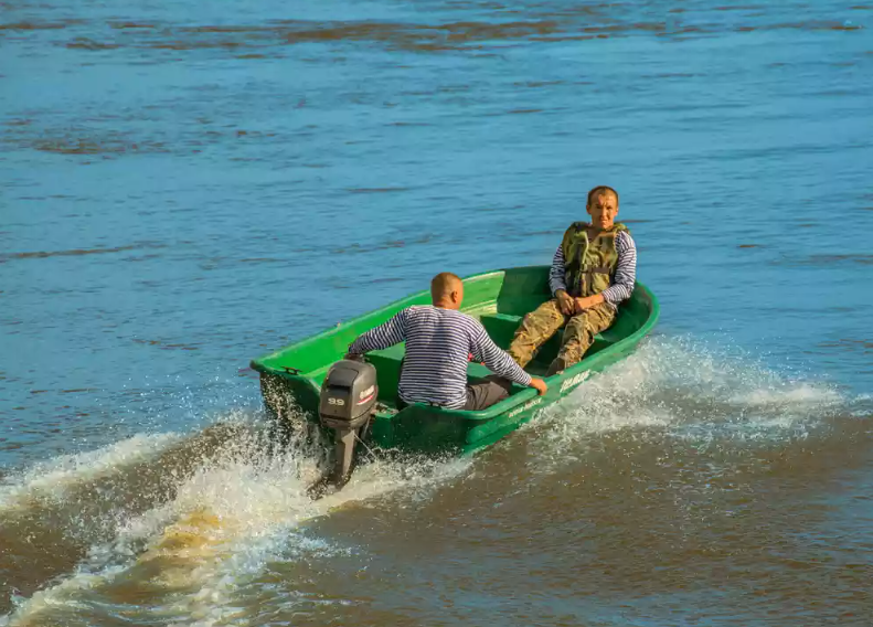 Стеклопластиковая лодка Neman-340 (тримаран) в Димитровграде Стеклопластиковая лодка Neman-340 (тримаран) в Димитровграде