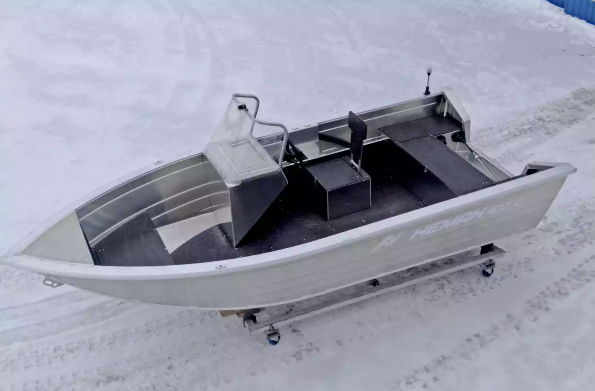 Алюминиевый катер Неман-400 С в Димитровграде Алюминиевый катер Неман-400 С в Димитровграде