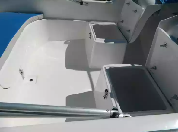 Стеклопластиковый катер Wyatboat-430 M (тримаран) в Димитровграде Стеклопластиковый катер Wyatboat-430 M (тримаран) в Димитровграде