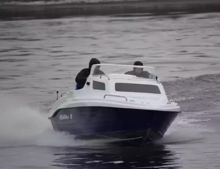 Комбинированный катер Neman-500 с каютой в Димитровграде Комбинированный катер Neman-500 с каютой в Димитровграде