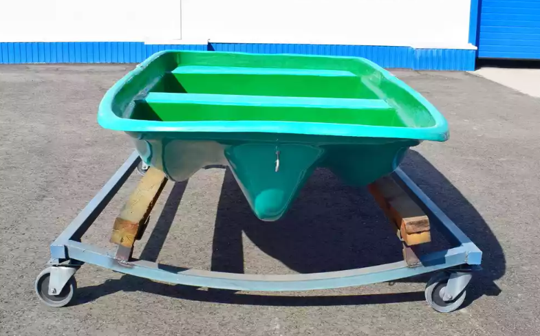 Стеклопластиковая лодка Старт (тримаран) в Димитровграде Стеклопластиковая лодка Старт (тримаран) в Димитровграде