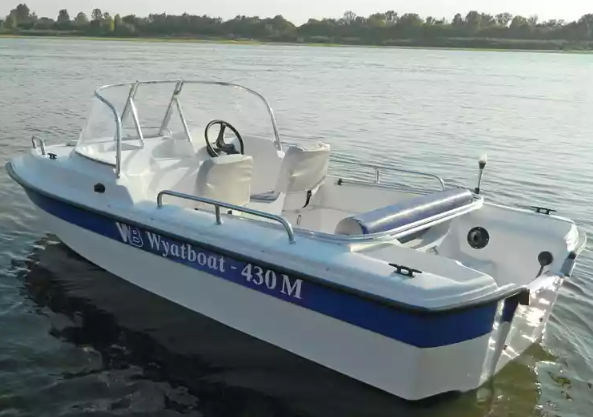 Стеклопластиковый катер Wyatboat-430 M (тримаран) в Димитровграде Стеклопластиковый катер Wyatboat-430 M (тримаран) в Димитровграде