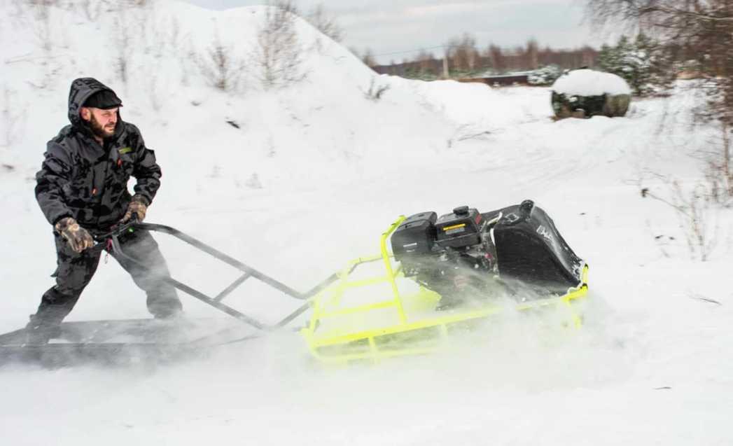 Мотобуксировщик Бурлак ХОЗЯИН-1 (капот ткань) в Димитровграде Мотобуксировщик Бурлак ХОЗЯИН-1 (капот ткань) в Димитровграде