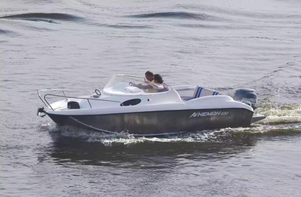 Комбинированный катер Neman-530 с каютой в Димитровграде Комбинированный катер Neman-530 с каютой в Димитровграде