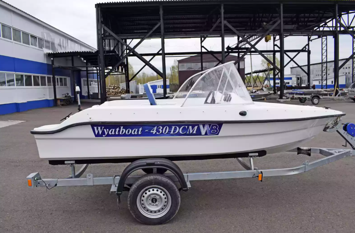Стеклопластиковый катер Wyatboat-430DCМ (килевая) в Димитровграде Стеклопластиковый катер Wyatboat-430DCМ (килевая) в Димитровграде