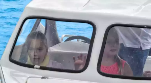 Стеклопластиковый катер Wyatboat-3 П (полурубка) в Димитровграде Стеклопластиковый катер Wyatboat-3 П (полурубка) в Димитровграде