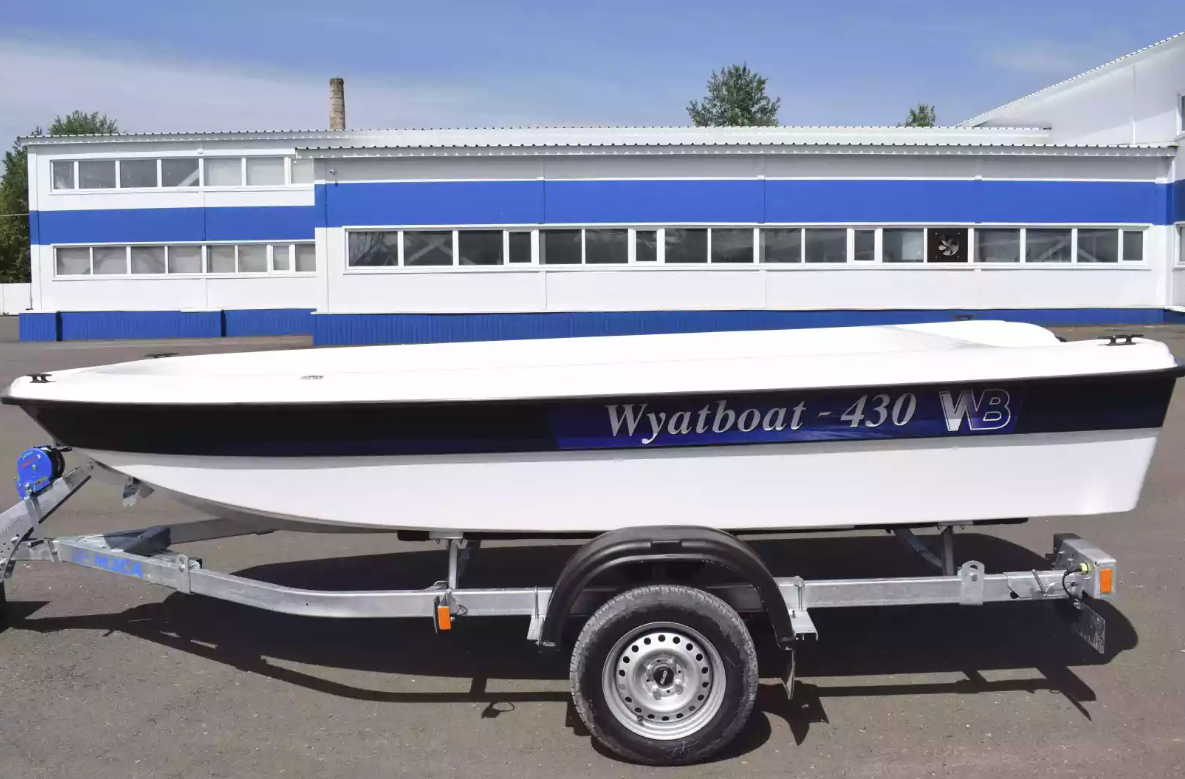 Стеклопластиковая лодка Wyatboat 430 тримаран в Димитровграде Стеклопластиковая лодка Wyatboat 430 тримаран в Димитровграде