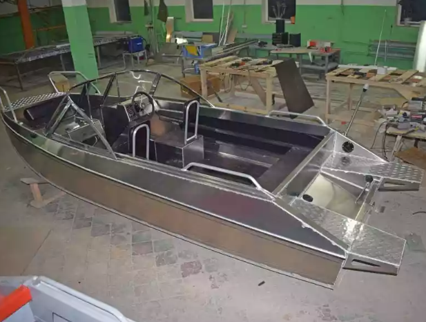 Алюминиевый катер Неман-500 DC (без покраски) в Димитровграде Алюминиевый катер Неман-500 DC (без покраски) в Димитровграде