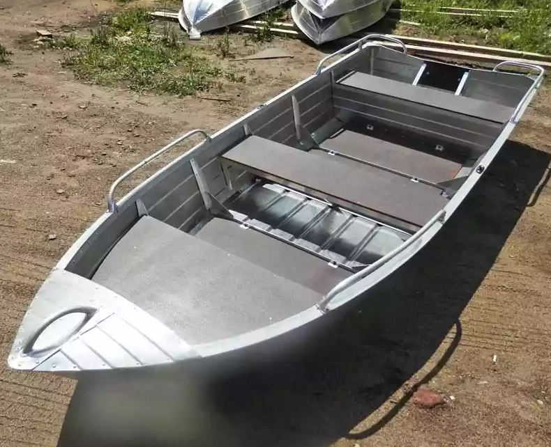 Алюминиевая лодка Вятка-Профи 37 в Димитровграде Алюминиевая лодка Вятка-Профи 37 в Димитровграде