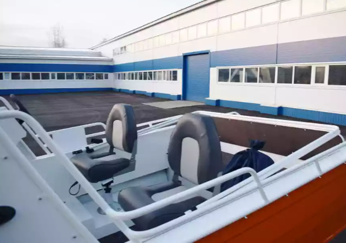 Алюминиевый катер Неман-500 (каютный) в Димитровграде