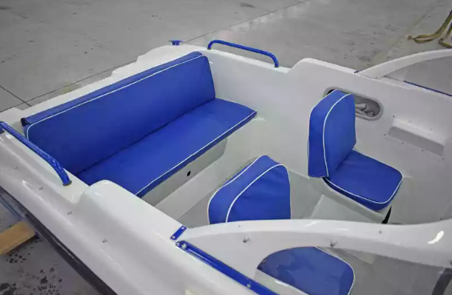 Комбинированный катер Neman-450 в Димитровграде Комбинированный катер Neman-450 в Димитровграде