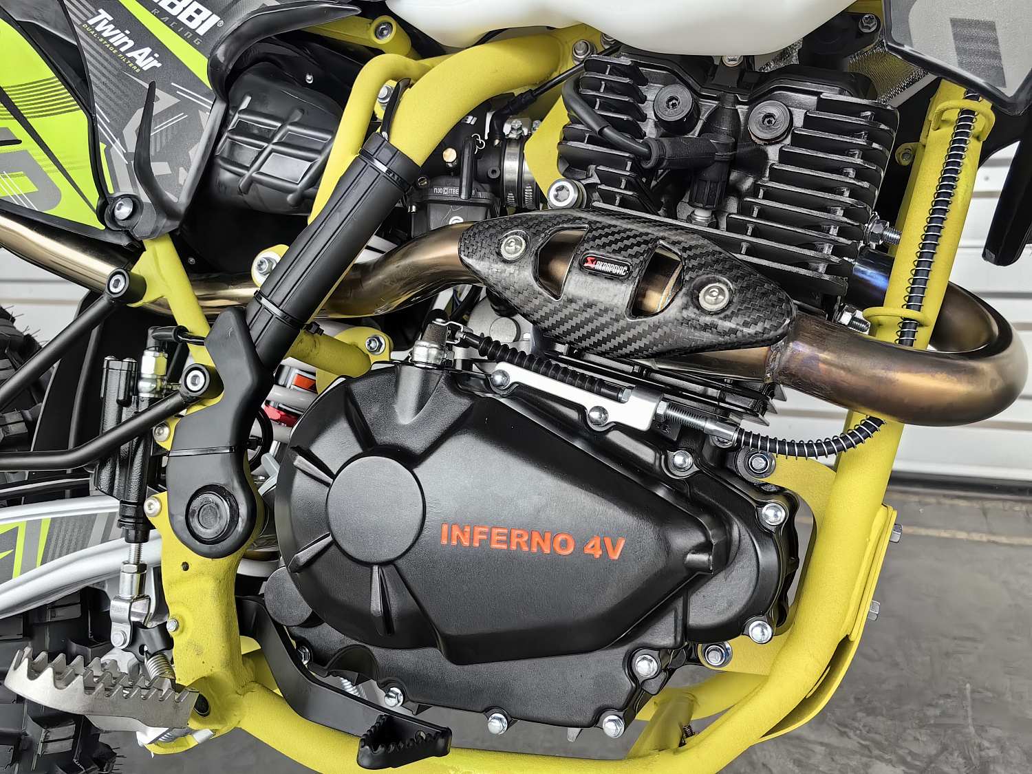 Кроссовый мотоцикл PROMAX INFERNO 380 (4 valves, 6 gears) в Димитровграде Кроссовый мотоцикл PROMAX INFERNO 380 (4 valves, 6 gears) в Димитровграде