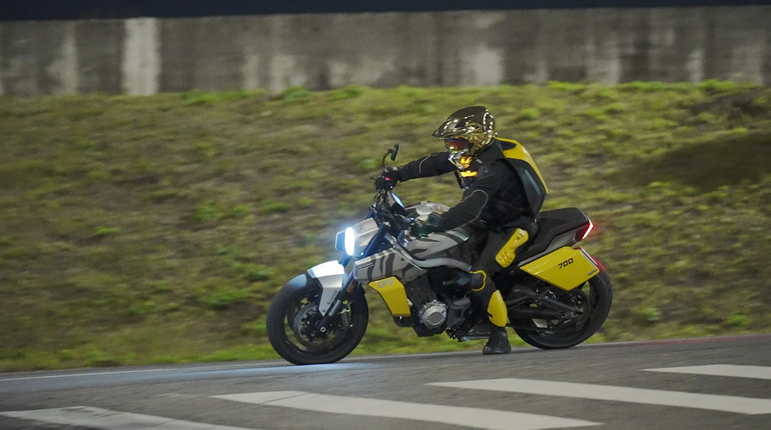 Мотоцикл Benda LFS 700 в Димитровграде Мотоцикл Benda LFS 700 в Димитровграде